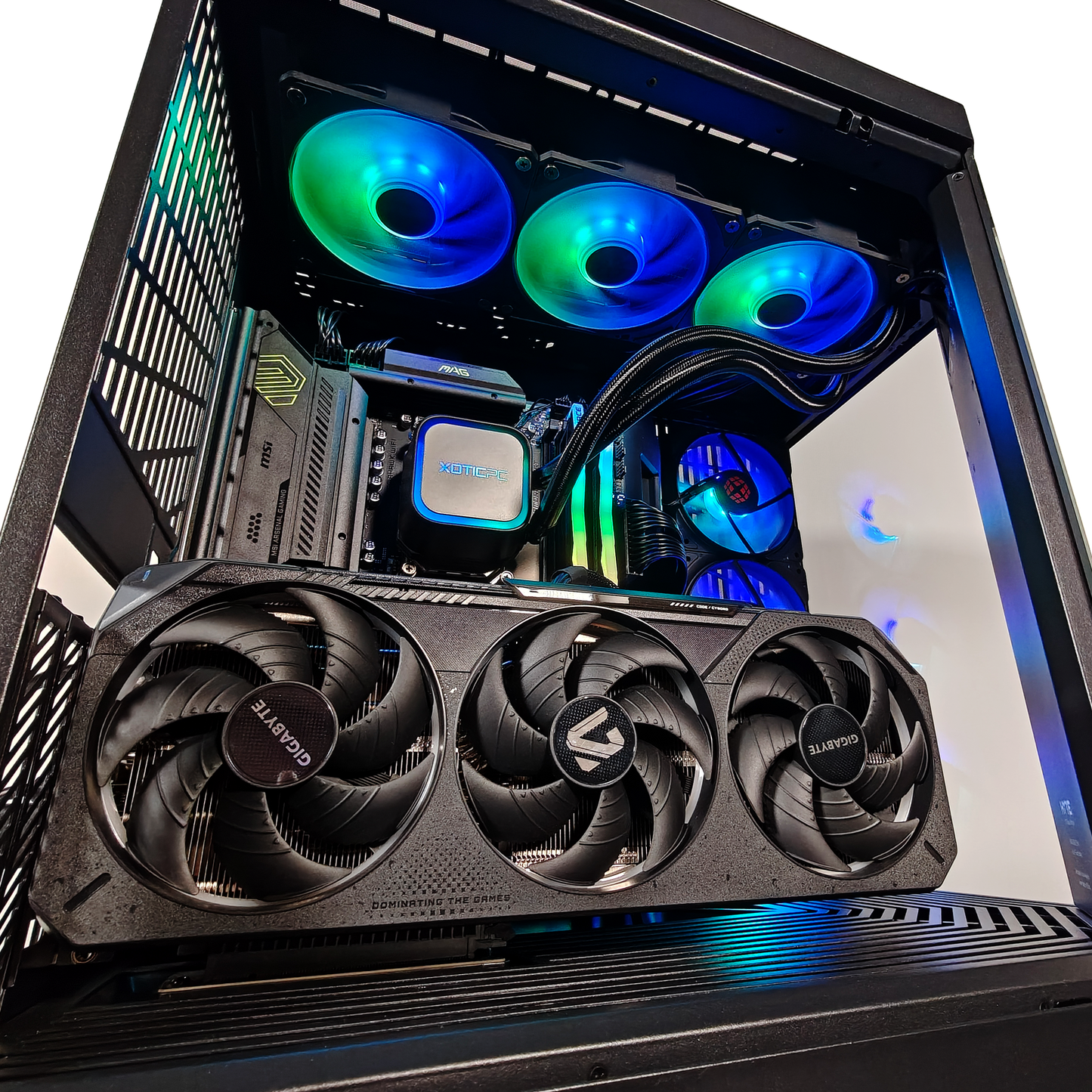 Y70 Extreme — RTX 5070, Ryzen 7 9800X3D, 32GB DDR5, 2TB SSD