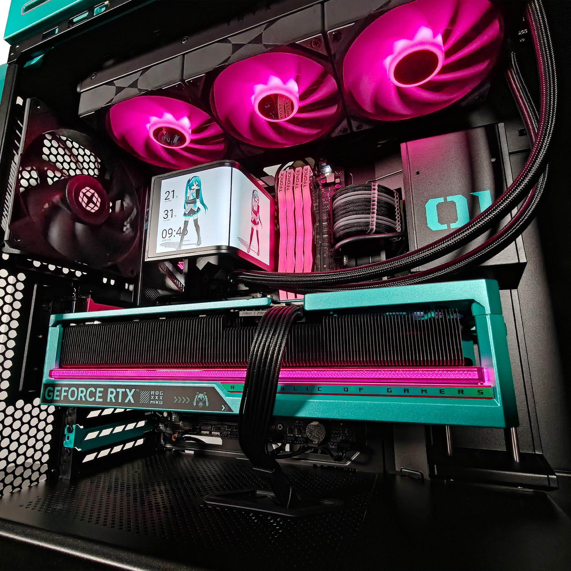 ROG Strix Helios II Hatsune Miku — RTX 5080, Ryzen 7 9800X3D, 64GB DDR5, 4TB SSD