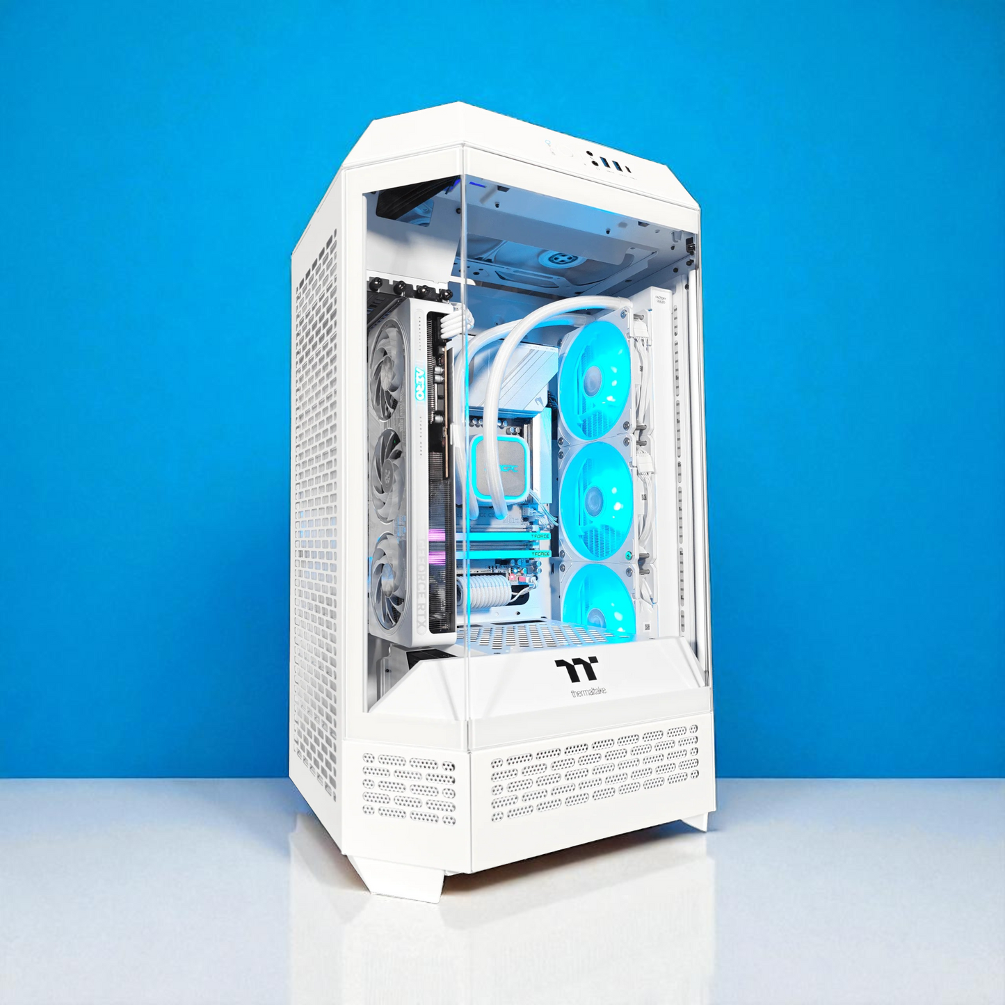 Thermaltake Tower 300 Ghost — RTX 5060, Ryzen 7 9700X, 32GB DDR5, 2TB SSD