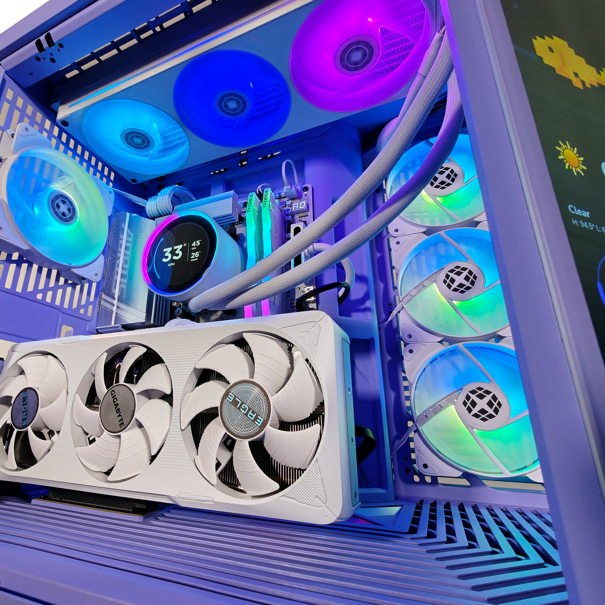 Y70 Taro Milk — RTX 5070, Ryzen 7 9700X, 32GB DDR5, 4TB SSD